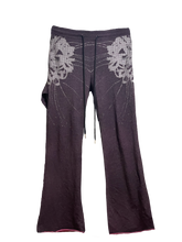 Load image into Gallery viewer, 1/1 Fuchsia Spider Lily Sweatpant
